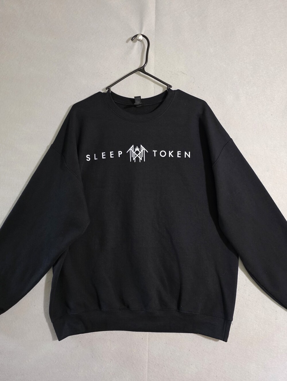 NWOT Gildan Sleep Token Mens Black Long Sleeve Crewneck Sweater Size XL
